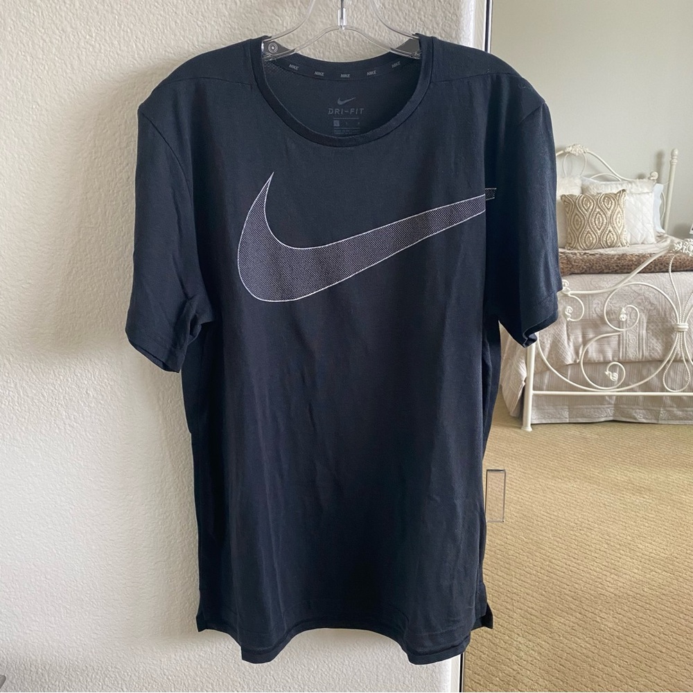 Men's Black Nike Dri Fit Workout Top Size Large